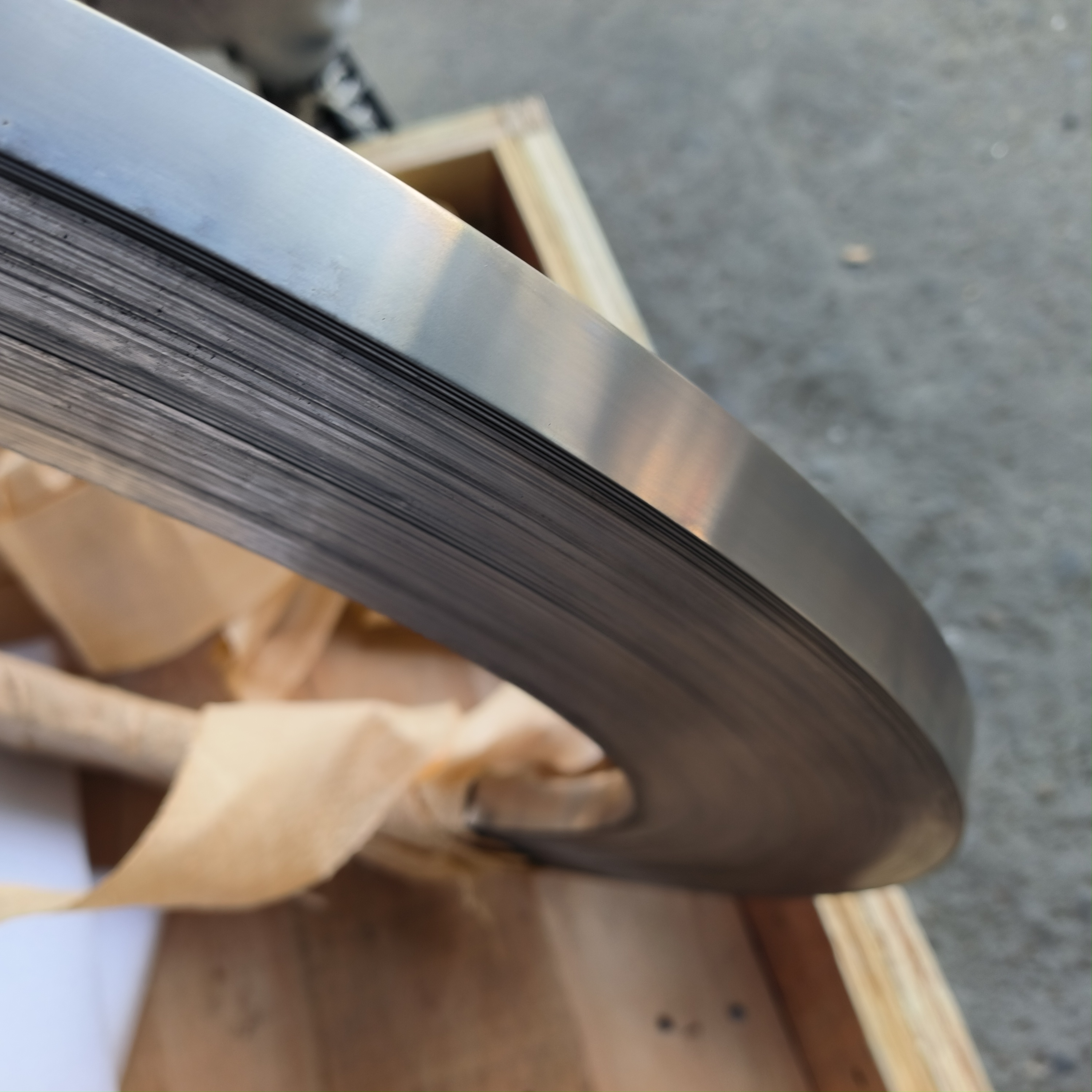 Bright Surface Nickel Coated Steel Strip Battery Conductive Raw Material